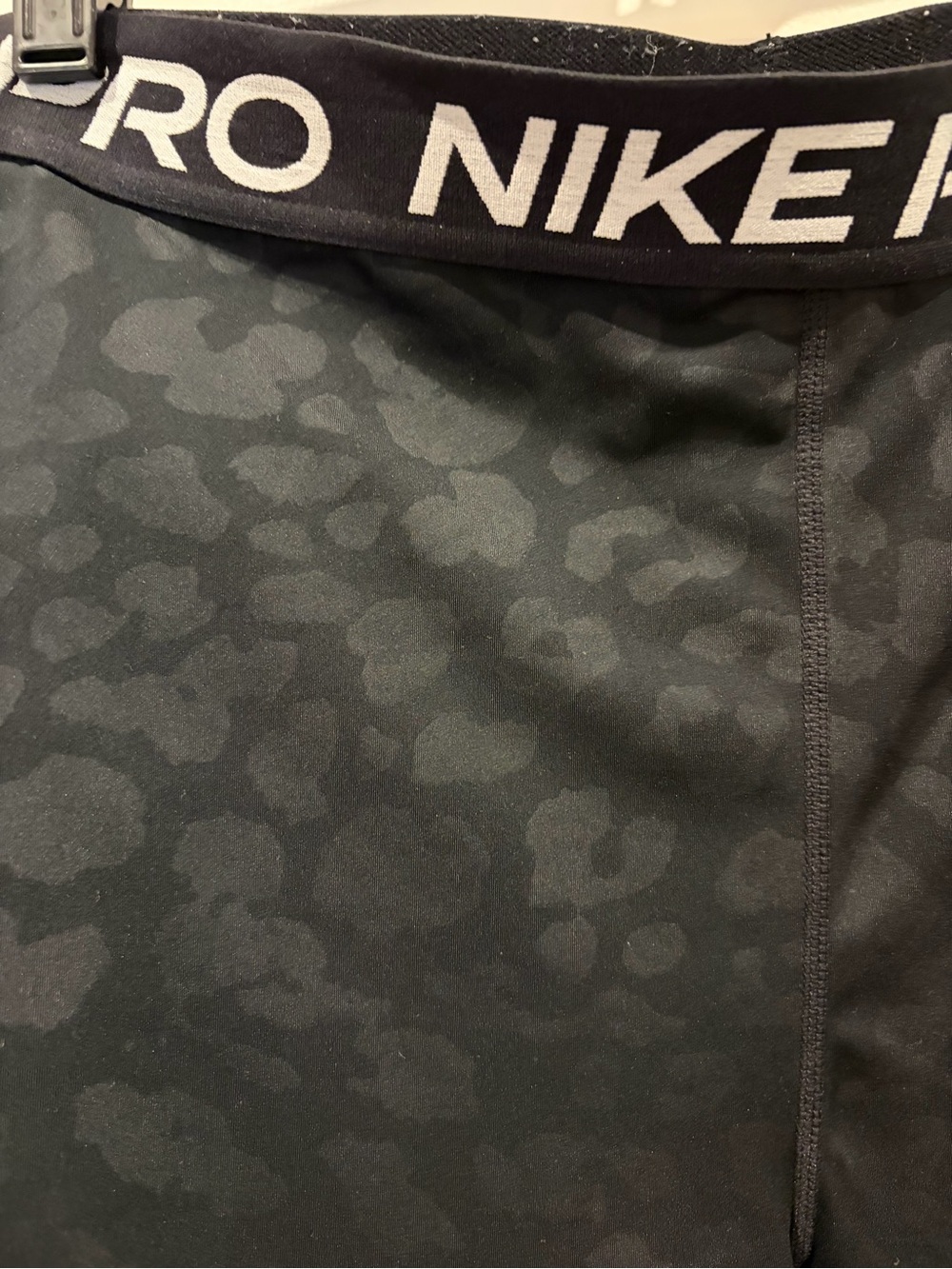 Nike Pro Black animal print leggings - Large